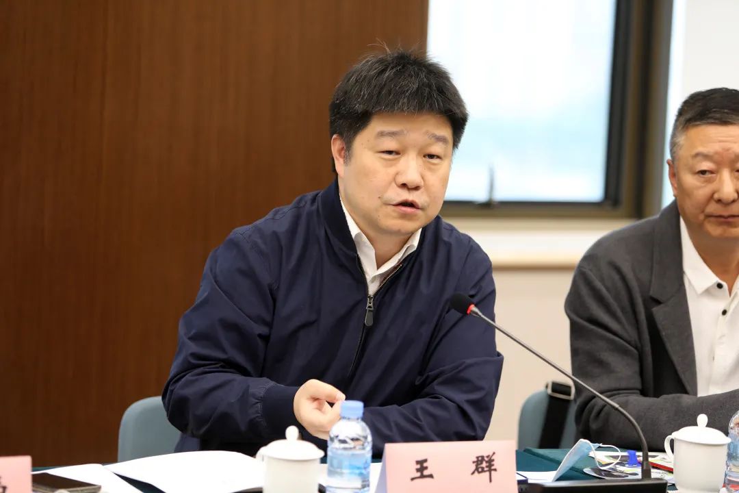 王群书记表示,今后将进一步配合法院加强对优化营商环境改革政策的