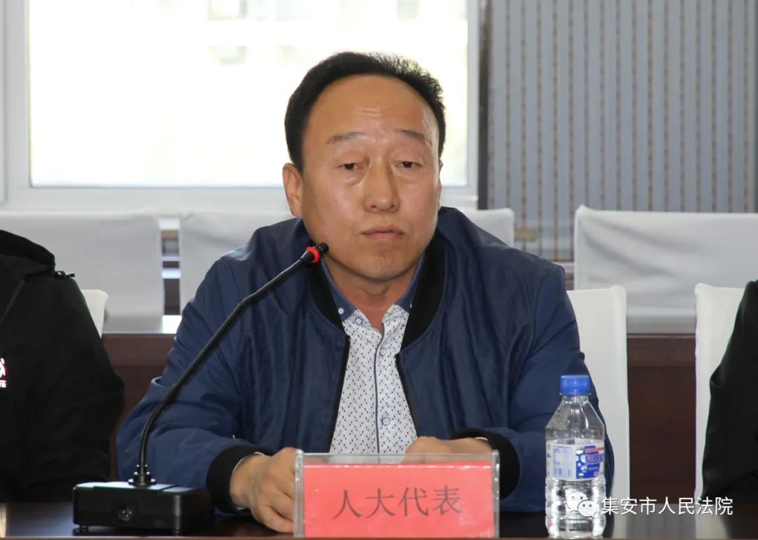 邓文院长表示,与会人员提出的意见建议,法院将认真梳理,拿出切实可行