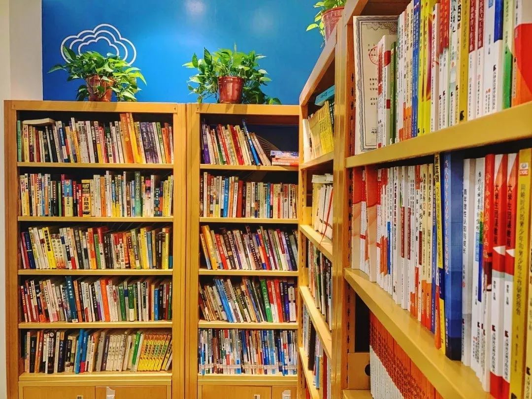 在书香亦城不断延伸的版图上馥郁书香飘在每个角落
