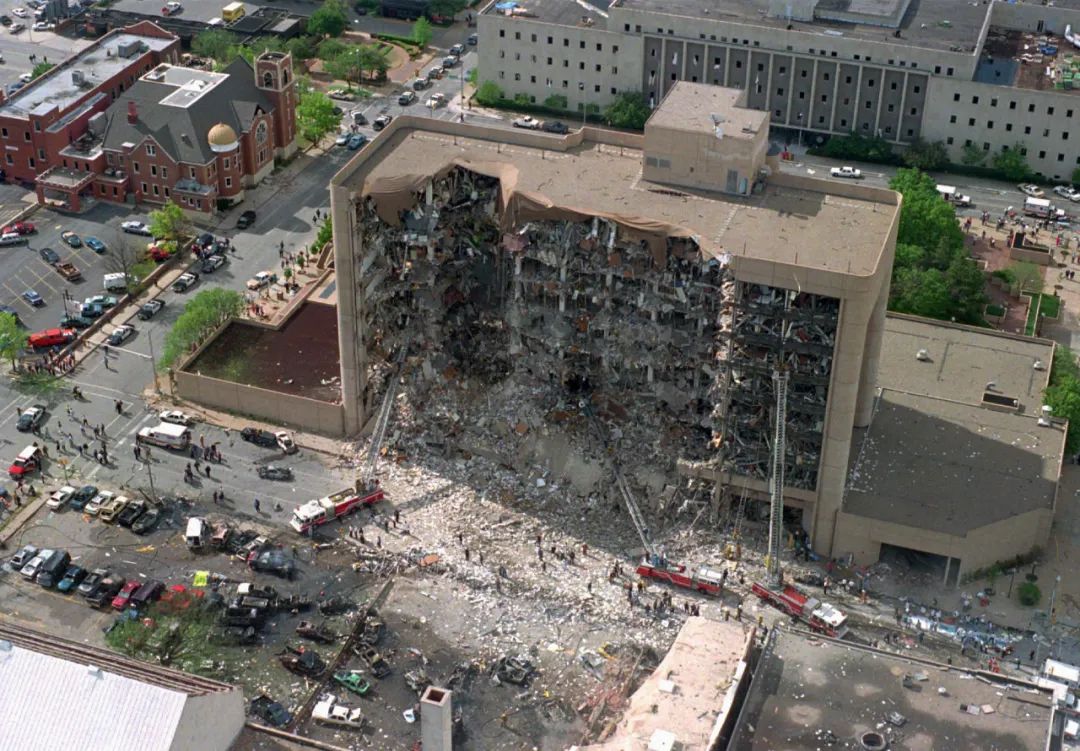 数据显示,1995年俄克拉荷马城爆炸案发生后,在联邦镇压后,极右翼袭击