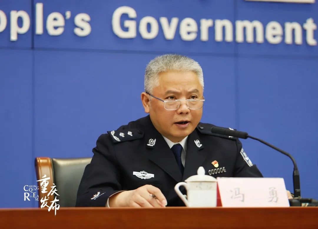 冯勇回答记者提问 李聪冲 摄冯勇介绍,今年将突出打击重点.