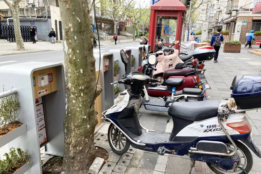 上海市非机动车安全管理条例五一起施行落实难点如何破看看这个街道的