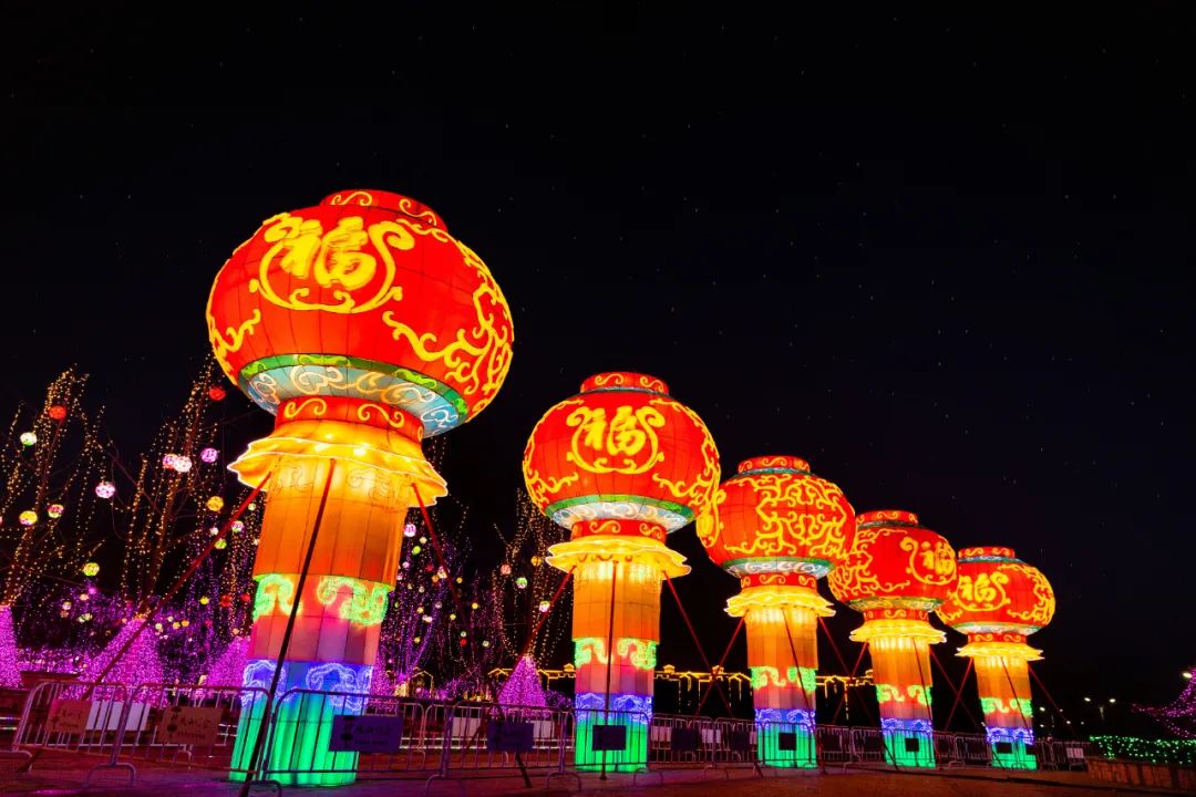 为市民带来一场视觉和味蕾上的盛宴2021峡山春季灯会暨第六届峡山美食