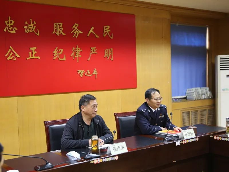 邀请济宁市城郊地区人民检察院副检察长徐建生一行来狱检查指导工作