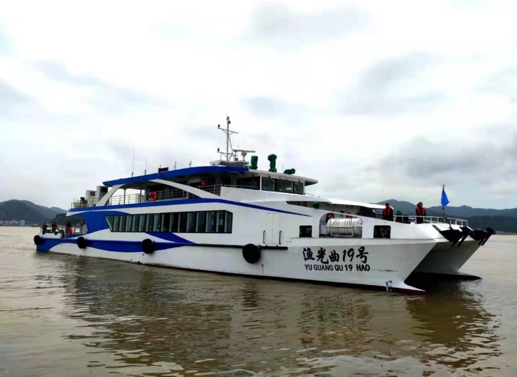 助力最美海岸线观光旅游象山最大客位旅游客船投运