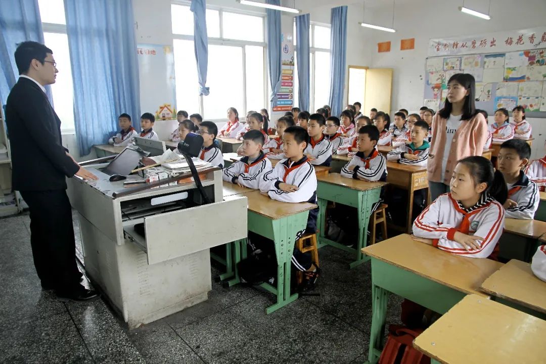 政法队伍教育整顿(六十五)丨【法润夹江】送法进校,守护成长