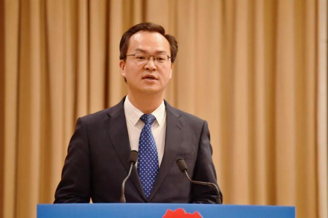 在温州主会场参加会议,刘金红,虞立清等县领导在文成分会场参加会议