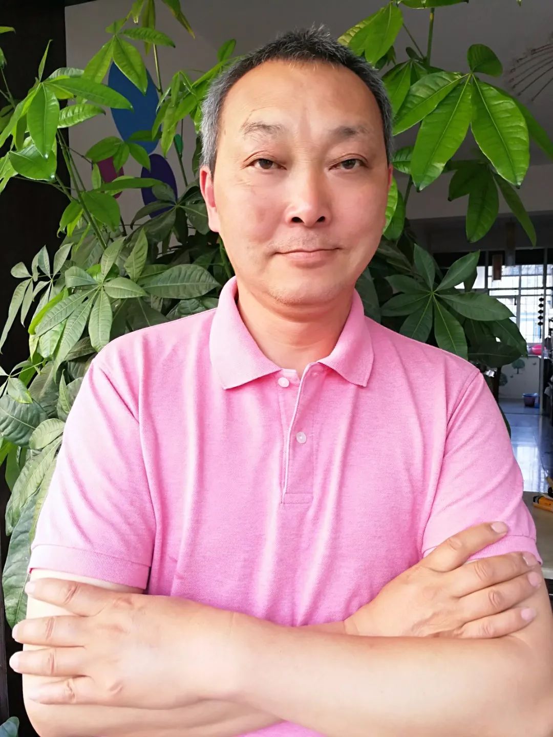 整备车间主任陈德毅:为确保湖南卫视《天天向上》节目的顺利拍摄,整备