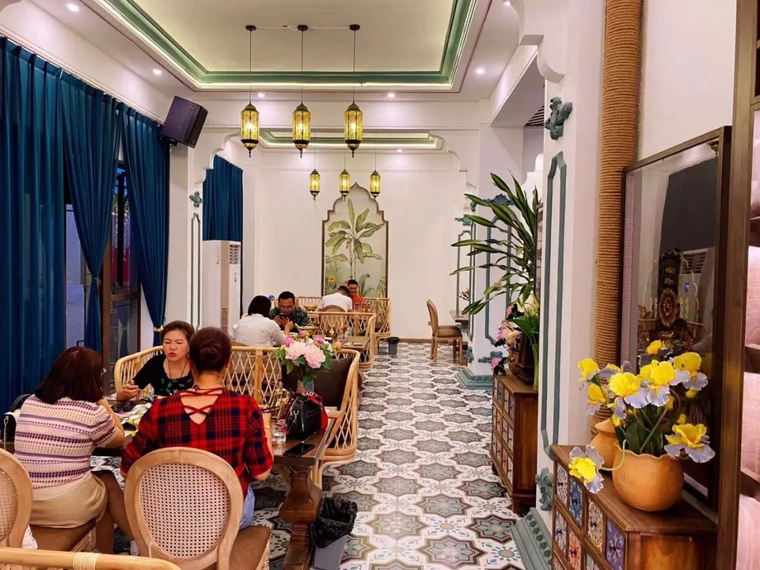傣族餐厅装修效果图图片