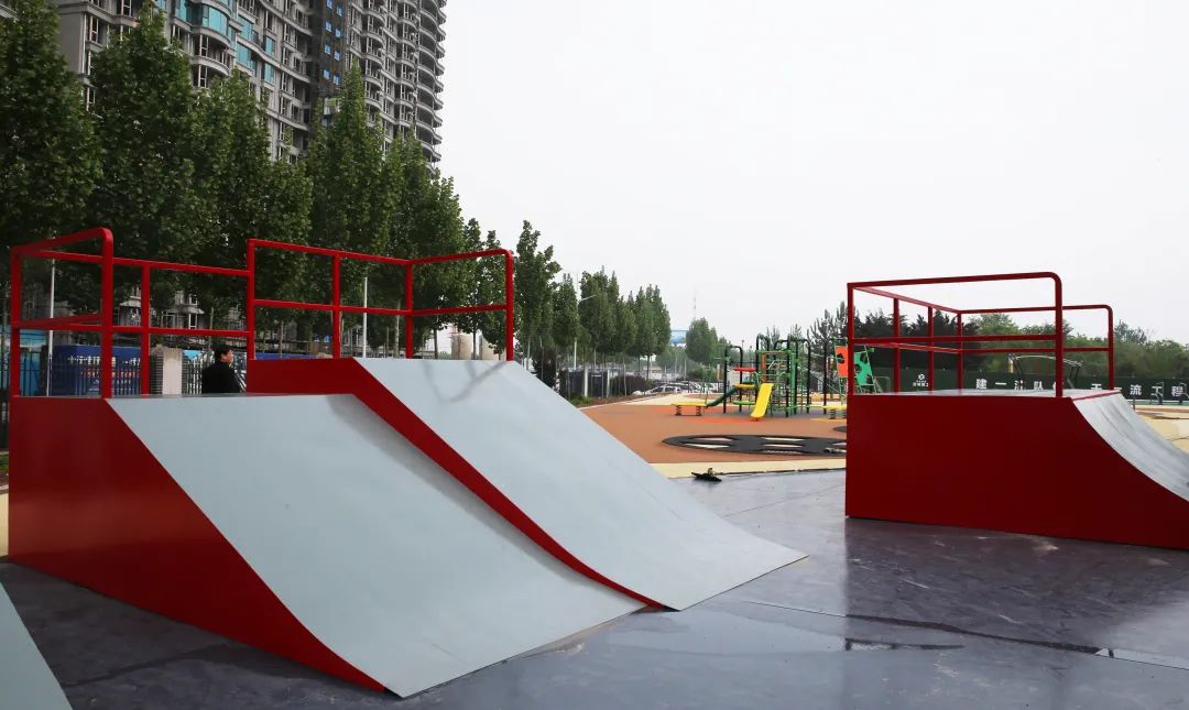 北京室外轮滑场地图片