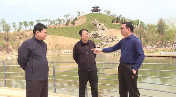 李群江调研文明县城创建工作