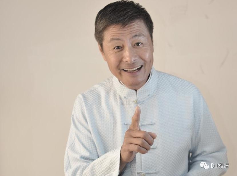 不过杜伯仲是个反派,而《一年又一年》中的陈福生却是个实打实的好人