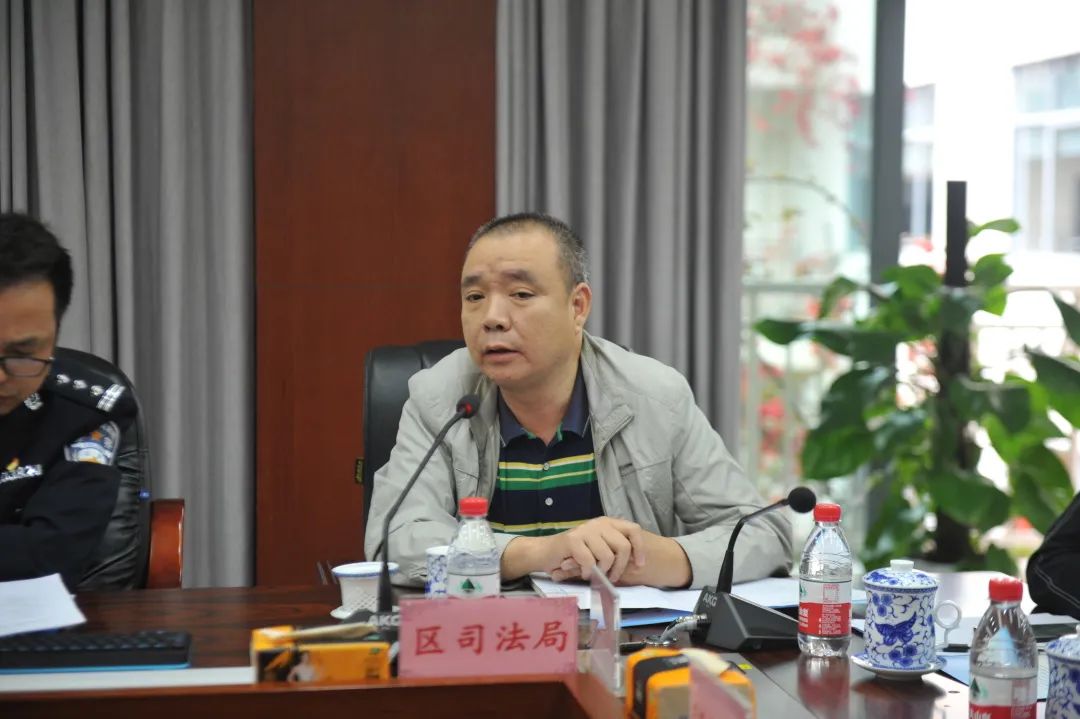 图|区司法局王永富区司法局王永富结合多年普法教育工作经验,建议:01