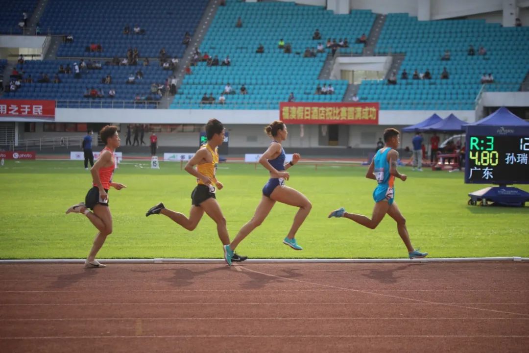 982.jpg