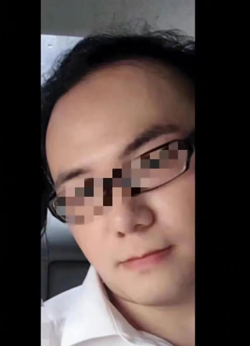 月逝水的朋友曝光了他和月逝水之间的几段通话内容,妈呀,哼哼唧唧,一