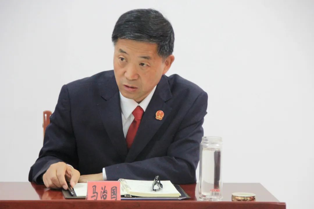 最后,党组书记,院长杨海全表示,要以这次