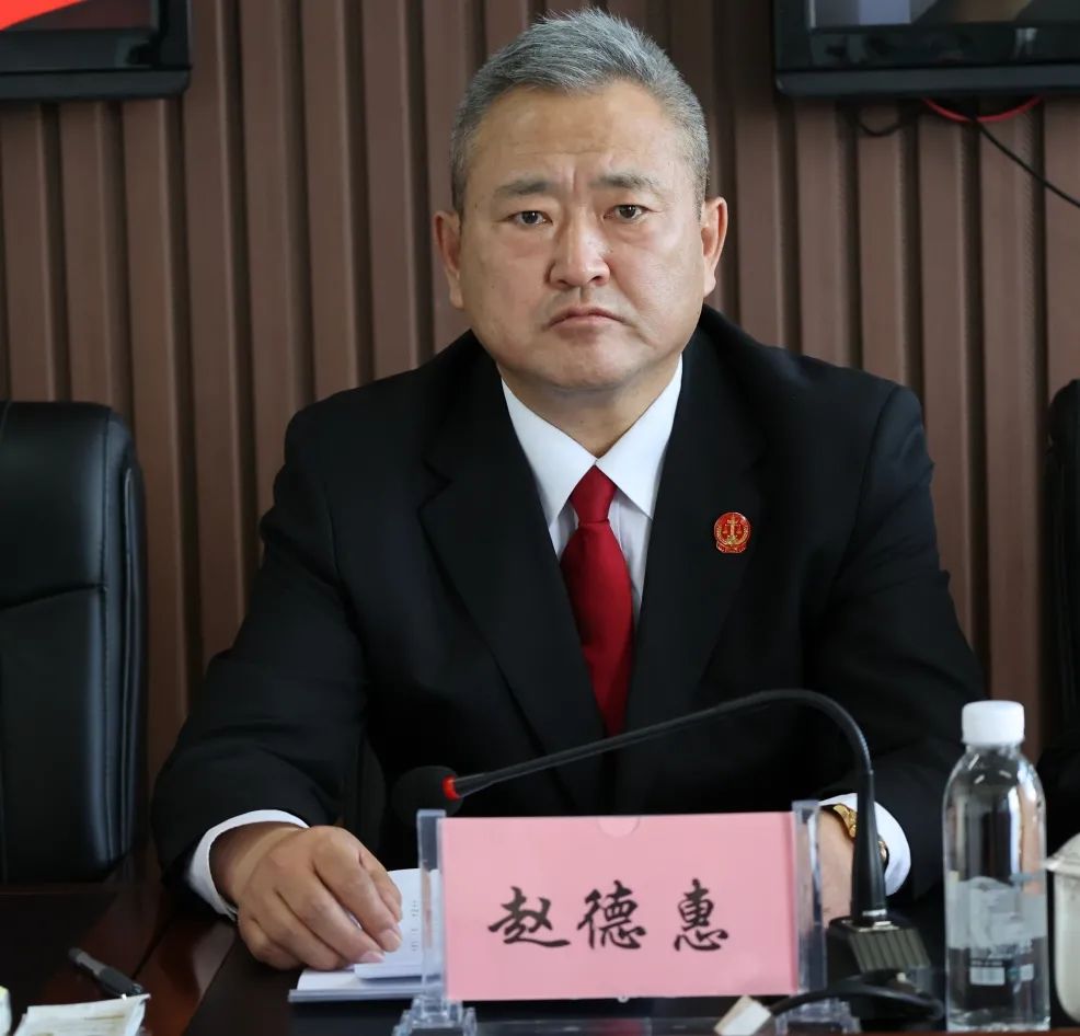 4月28日下午,地区中院党组成员,副院长赵德惠带队中院第一工作推进组