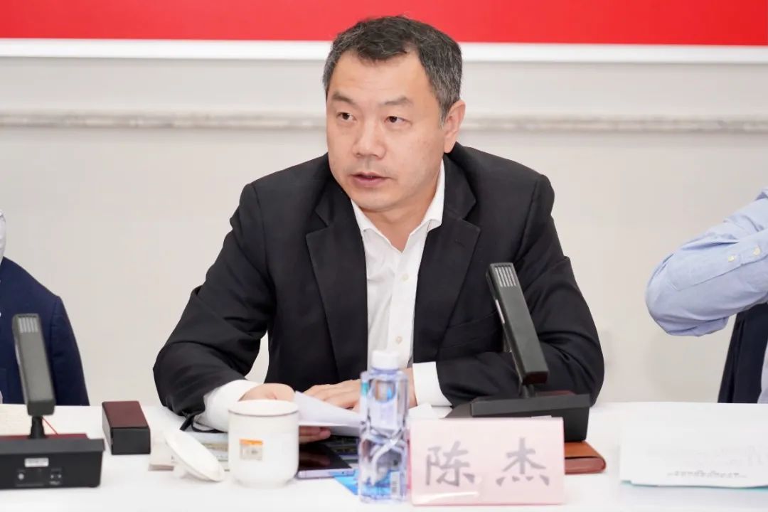 为做好今年工作,陈杰强调,要坚持大历史观,深刻认识新发展阶段"三农"