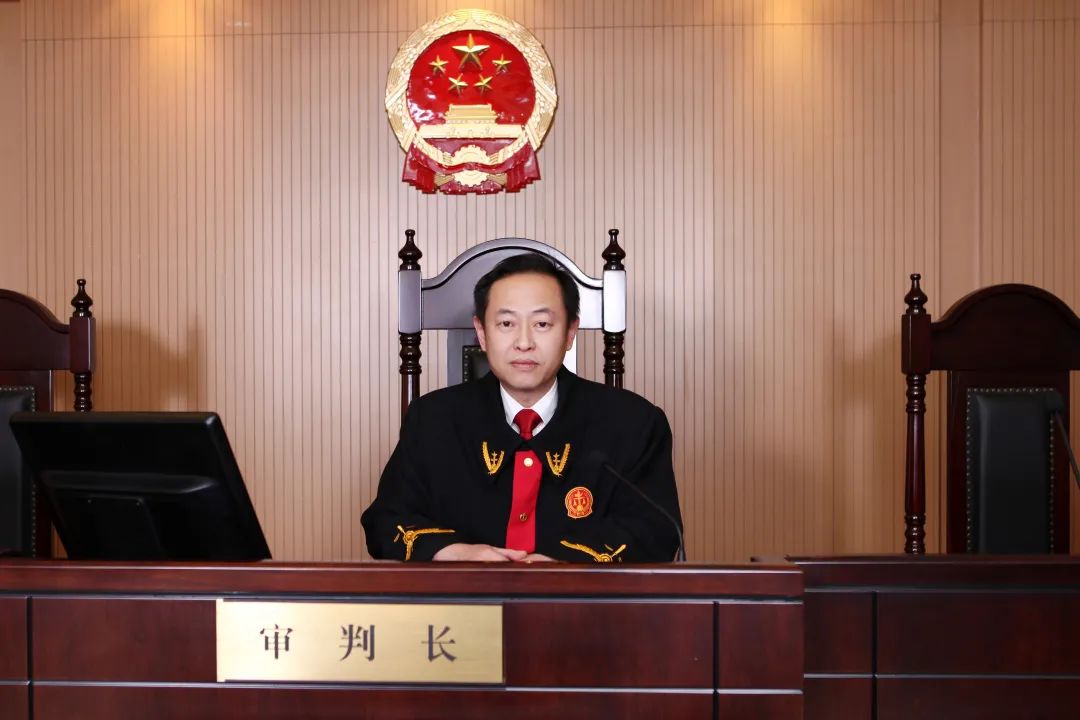 法先锋丨惩恶扬善担正义为民甘做孺子牛记虎丘法院刑事审判庭庭长龚雷