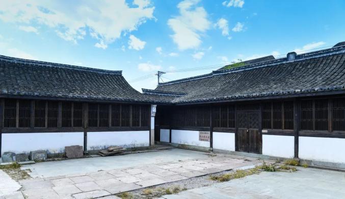 追寻百年红色印记共创共享美好未来宗汉街道以革命先烈为名抚今追昔思