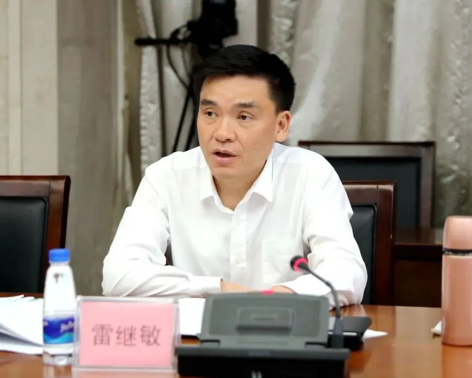 会上,雷继敏副秘书长肯定了上一个十年我市实施妇女儿童发展规划取得