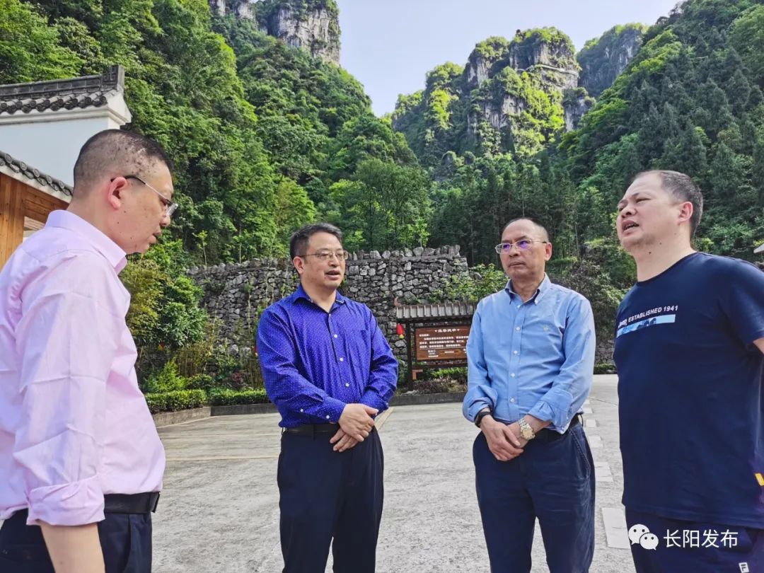 赵吉雄检查五一旅游接待筹备和景区安全工作