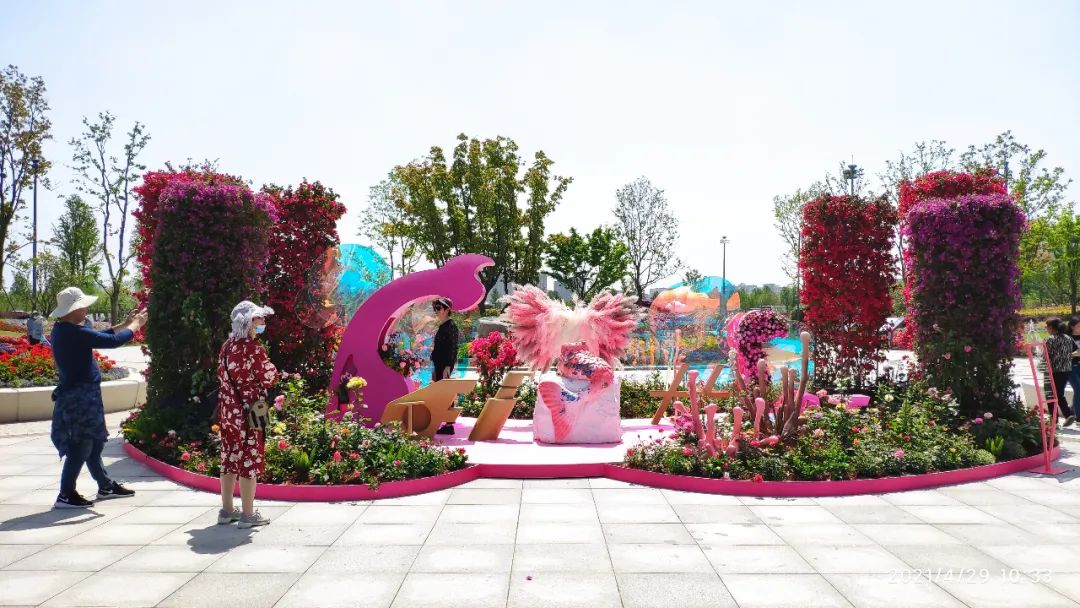 2021上海国际花展四大分会场五一亮相申城街头