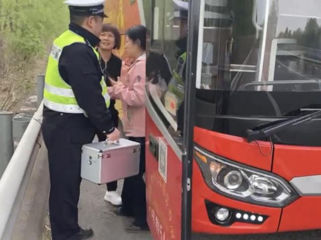 为群众“做好事、办实事、解难事”