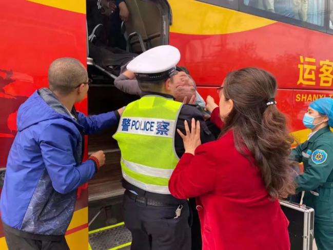为群众“做好事、办实事、解难事”
