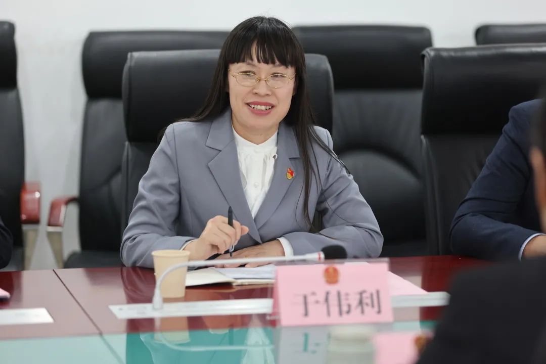 枣庄中院召开开门纳谏座谈会