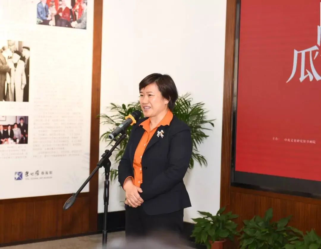 江苏省太仓市委常委,宣传部部长,统战部部长施燕萍出席并讲话.