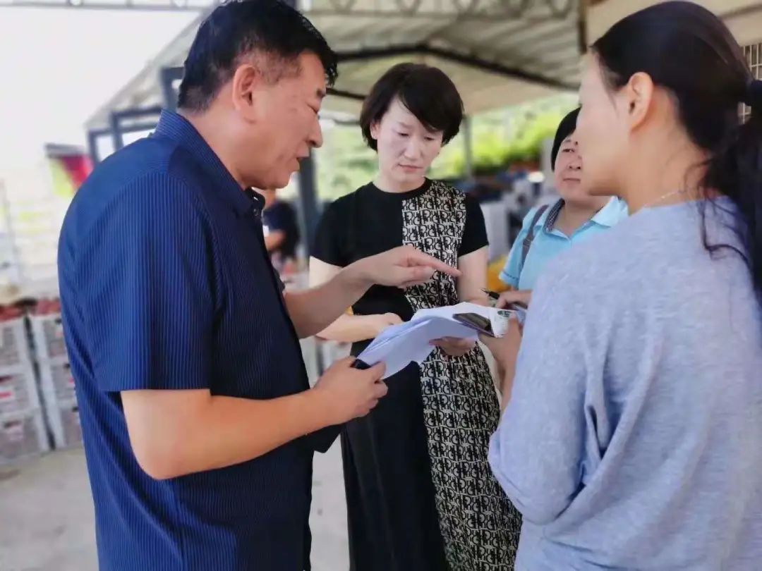 總經理張新華中國郵政集團有限公司連雲港市分公司錦屏支局投遞員兼