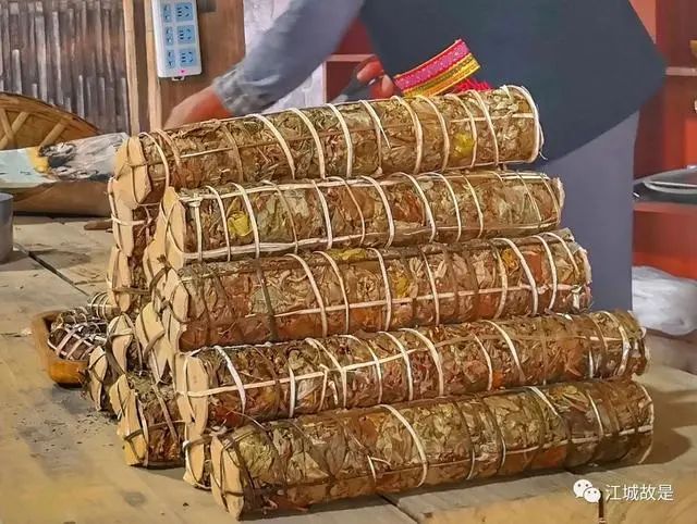 夜听普洱·普洱故事丨江城老帕卡：这罐茶里有暖暧的味道