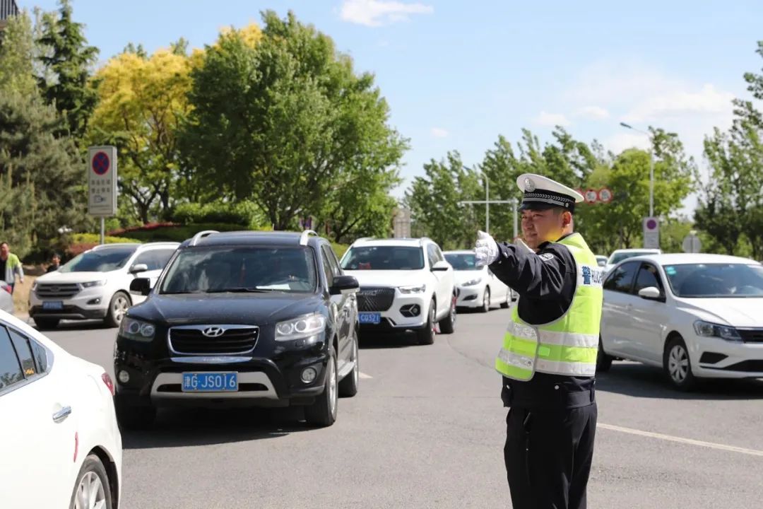 薊州區旅遊交警支招丨我為群眾辦實事