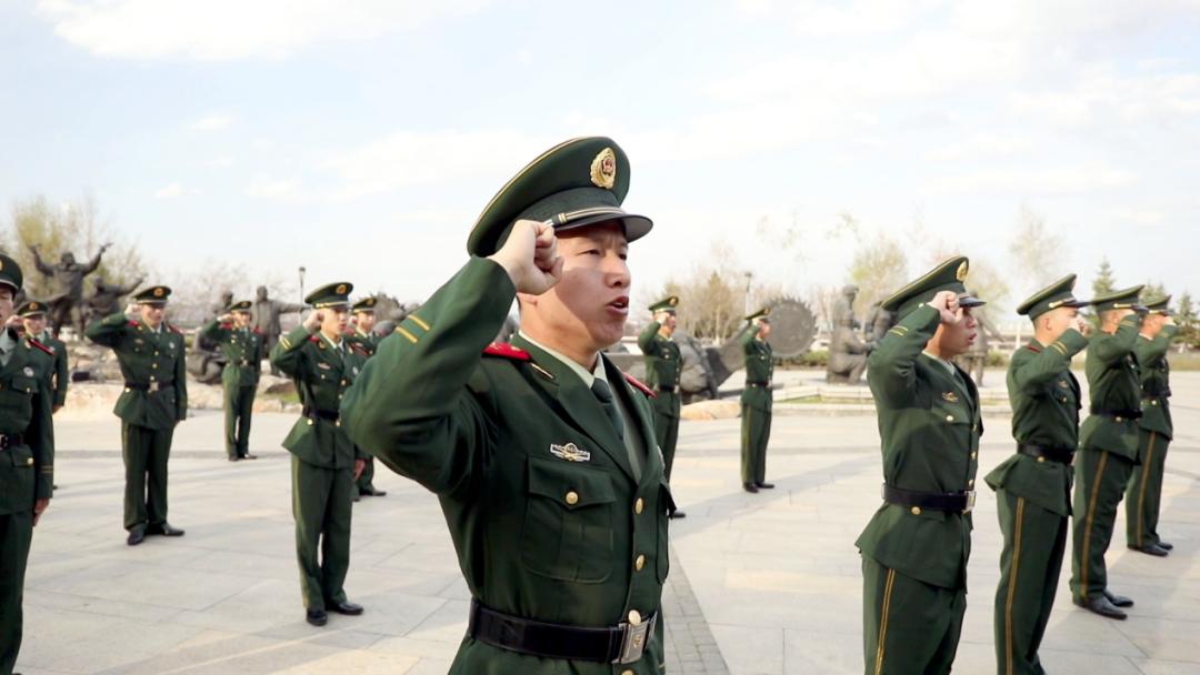 軍營裡的致青春解放軍和武警部隊多種形式活動迎接五四青年節