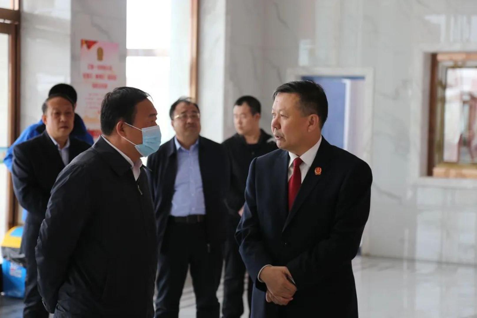 队伍教育整顿乌兰察布市委副书记政法委书记于海宇一行下沉兴和县人民