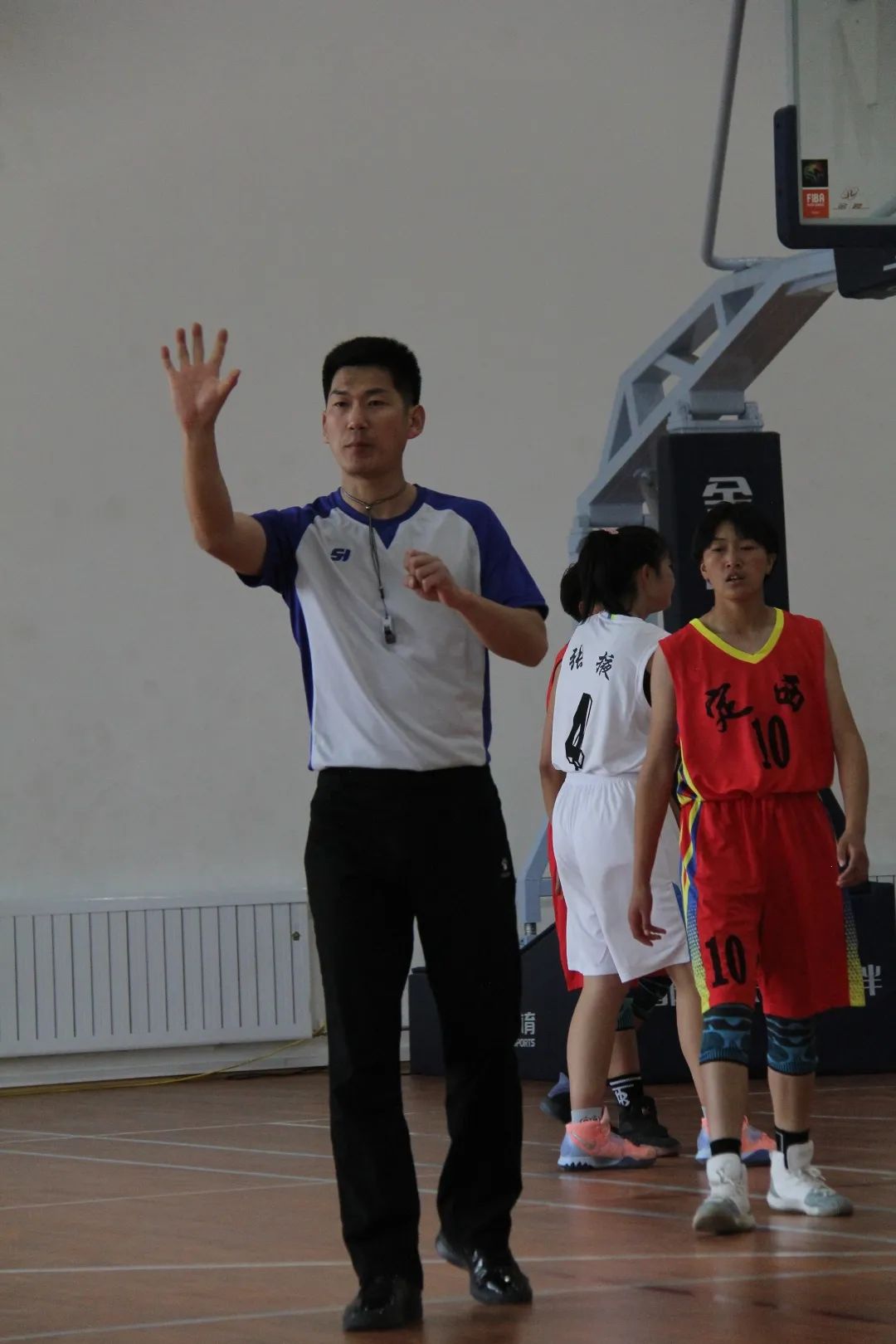 他们也是主角2021年甘肃省青少年篮球锦标赛裁判员风采