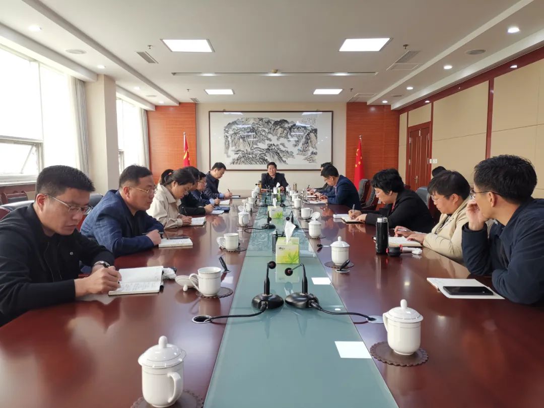 五一假期不休息区领导现场调度城市管理及项目建设工作