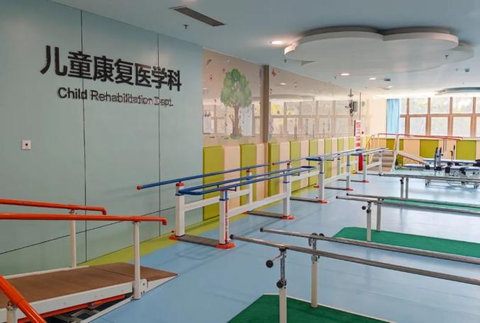 12月8日,刘自强决定为孩子抽血做基因检测.