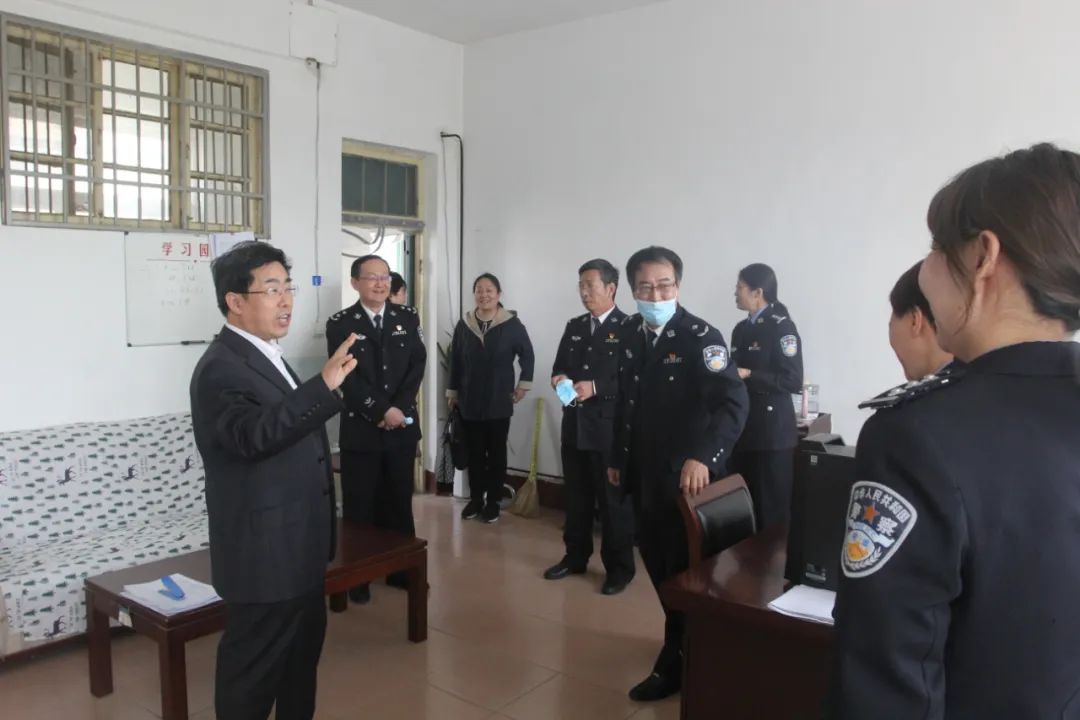 重点关注谢圣仁到济南监狱督导检查并慰问干警职工