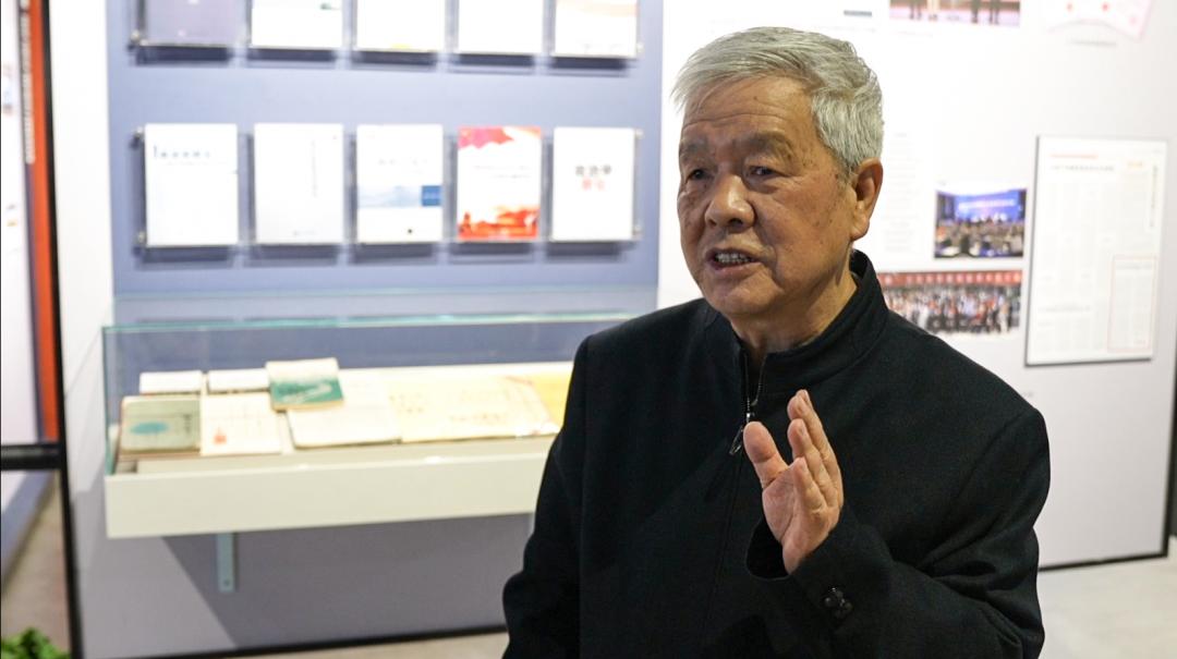 采访,亲眼见到了一代代长大人为修筑作出的巨大贡献"|专访王戈教授