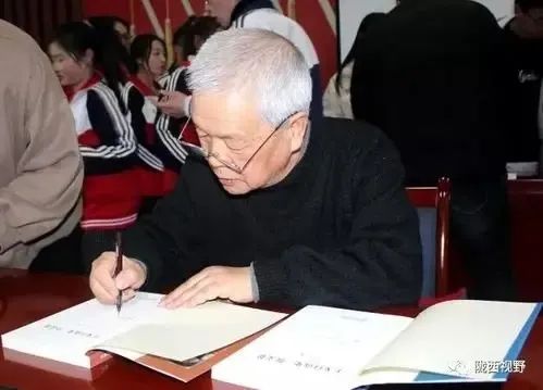 正如王戈教授所说的,他的作品中,有着很多长安大学的影子.