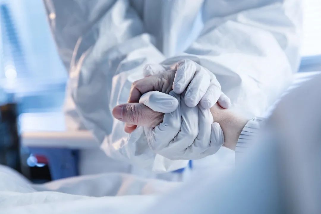 大病当前,医患应该如何结盟?我们和医生,患者分别聊了聊