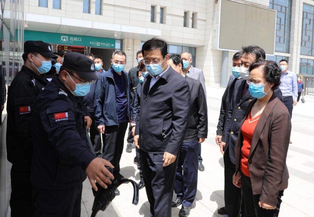 丁小强：做好疫情防控 强化保障能力 确保群众度过平安健康祥和的假期_澎湃号·媒体_澎湃新闻-The Paper