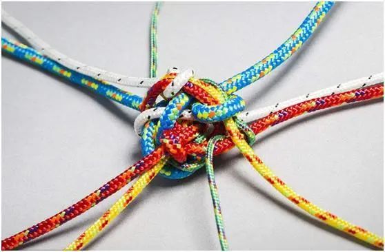 兄妹因房反目法官巧解心结