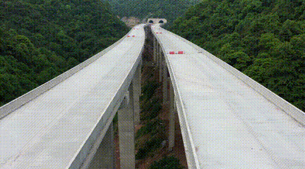 沿着高速看中国贺巴高速蒙象段最长隧道金秀隧道双洞贯通