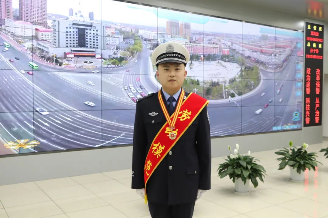 劳动者公安战疫逆行者鹤岗市公安局交警支队兴安大队副大队长史延波