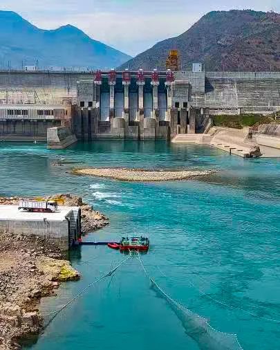 龙开口水电站位于金沙江中游,属于长江保护重点区域.