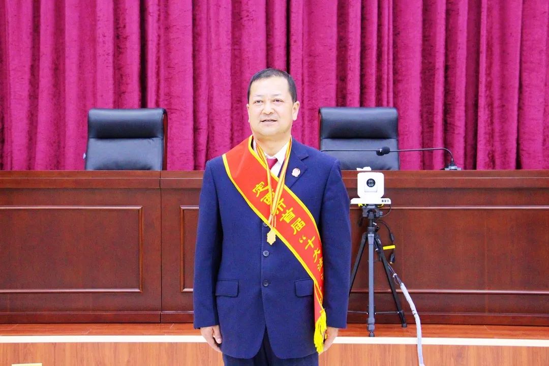 擎利剑办铁案岷县法院党组副书记副院长包永辉荣获定西市首届十大法治