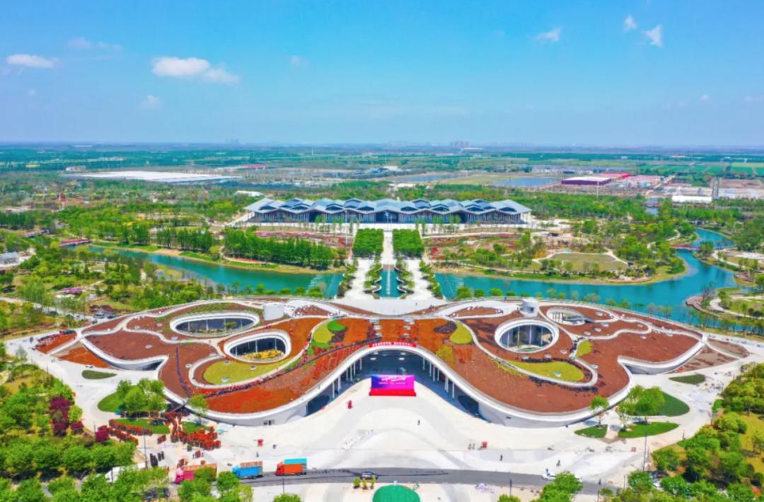 极限挑战剧组来崇明花博园区啦